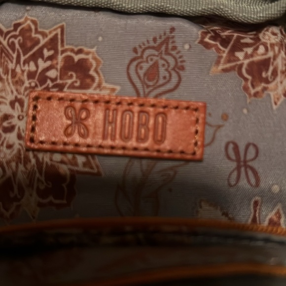 HOBO crossbody like brand new - Picture 2 of 7